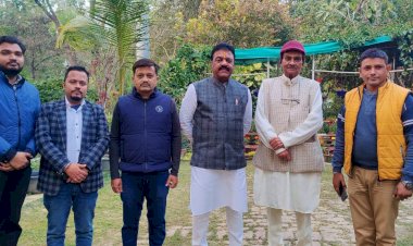 संसदीय सचिव रेखचंद जैन ने इलाहाबाद में वरिष्ठ नेताओं से मुलाकात कर आगामी चुनावों के लिए तैयार की रणनीति