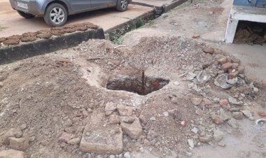 CG:साजा नगर पंचायत वार्ड नंबर 11 में गढ्ढा बना जान की आफत...नगर पंचायत प्रशासन एवं वार्ड पार्षद की निष्क्रियता..वार्डवासी परेशान...इस संबंध में जानकारी लेना था लेकिन साजा CMO ने नही उठाया फोन