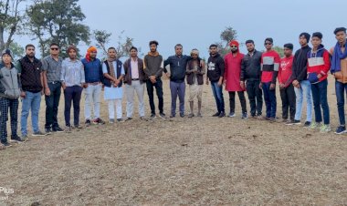 गरीब बैगा आदिवासियों के बीच विश्व हिंदू परिषद, बजरंगदल व हिन्दू जागरण समिति ने किया वनांचल में गर्म कपड़ा व मिष्ठान का  वितरण...