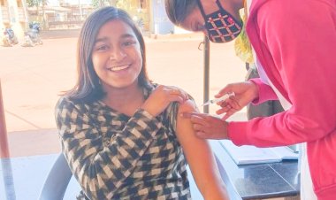 CG BEMETARA:साजा सामुदायिक स्वास्थ्य केंद्र में आज से शुरु हुआ 15 से 18 वर्ष आयु के लोगो को कोविड वैक्सीन लगना