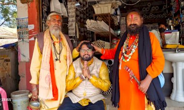 बस्तर आए श्री चंद महाराज के संतो व साध्वी से मुक्ति मोर्चा व जनता कांग्रेस के बस्तर के नेता नवनीत चांद ने आशीर्वाद प्राप्त कर , संतो से बस्तर की सुख,शांति,स्वास्थ्य , व सामाजिक समरसता बनाए रखने ईश्वर से पूजा अर्चना की रखी अपील