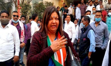 VIDEO- भिलाई के 5वें मेयर BIG NEWS: जानिए किसके सिर हुआ भिलाई महापौर का ताज और कौन चुने गए सभापति.... रोते हुए सदन से बाहर निकली सीनियर पार्षद सुभद्रा.... नाराज सुभद्रा की कांग्रेस से इस्तीफे की घोषणा.... कहा, CM साहब ठीक नहीं हुआ.... देखे VIDEO……