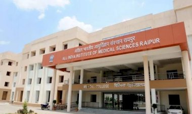 BIG NEWS- रायपुर एम्स में 33 इंटर्न और 3 सीनियर डॉक्टर को कोरोना.... एम्स में 3 सीनियर और 33 इंटर्न डॉक्टर्स के पॉजिटिव मिलने से मचा हड़कंप.... एम्स ने की पुष्टि.... जहां जान की सबसे ज्यादा उम्मीद.... वहीं फूटा कोरोना बम.....