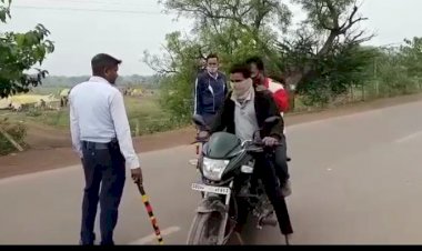 CG:बेमेतरा जिले में बढ़ते कोरोना संक्रमण को देखते हुए यातायात पुलिस बेमेतरा द्वारा मास्क व हेलमेट लगाने कर रहे है जागरूक