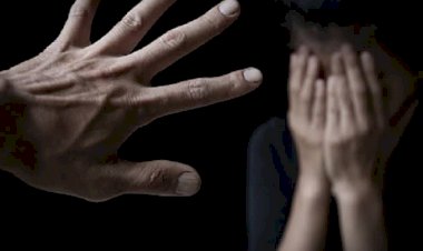 CG- डिप्टी रेंजर पर रेप का आरोप: डिप्टी रेंजर ने कर्मचारी की पत्नी से किया दुष्कर्म.... दवाई देने के बहाने ले गया.... फिर धमकी देकर करता रहा रेप.... 3 महीने से फरार.... FIR दर्ज......