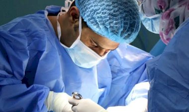 पुरुष के अंदर निकले महिला के अंग: हर्निया का इलाज करवाने गया था शख्स.... जांच में निकला महिला का प्राइवेट पार्ट.... डॉक्टर भी हैरान.....