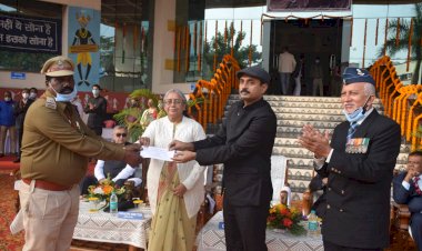 सर्वश्रेष्ठ विद्युत गृह का पुरस्कार मिला कोरबा पश्चिम यूनिट को... पॉवर कंपनी के चेयरमेन अंकित आनंद ने किया सम्मानित......