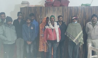 CG- BJP नेता सहित 9 जुआरी गिरफ्तार: धड्डले से 52 परियों से इश्क लड़ा रहे थे दीवाने….. महानदी किनारे सजी थी महफिल.... पुलिस का छापा.... 74 हजार रुपए बरामद.... जुआ खेलते पकड़े गए भाजयुमो जिला मंत्री.... 9 गिरफ्तार......