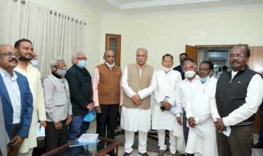 CG- प्रमोशन में आरक्षण BIG NEWS: CM से मिले छत्तीसगढ़ सर्व आदिवासी समाज के प्रतिनिधि.... प्रमोशन में आरक्षण के संबंध में सौंपा ज्ञापन.... CM भूपेश का आया बड़ा बयान.... देखिए क्या कुछ कहा.....