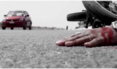 CG- 2 युवकों की मौत: दर्दनाक सड़क हादसा.... तेज रफ्तार बस और बाइक में भिड़ंत.... एक की मौके पर मौत.... दूसरे ने रास्ते में तोड़ दिया दम.... काम के बाद लौट रहे थे घर.......