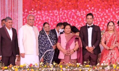 VIDEO- CM भूपेश के पुत्र का आशीर्वाद समारोह: राज्यपाल अनुसुईया उइके मुख्यमंत्री के सुपुत्र के आशीर्वाद समारोह में हुईं शामिल.... सर्किट हाउस दुल्हन की तरह सजा.... आशीर्वाद समारोह में प्रवेश के लिए 7 द्वार.... देखिए तस्वीरे और वीडियो.......