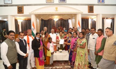 राज्यपाल सुश्री अनुसुइया उइके से मिला भाजपा का प्रतिनिधि मंडल