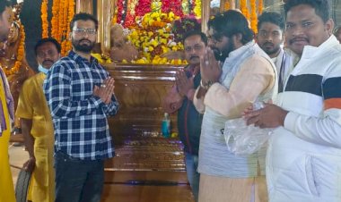 मुक्ति मोर्चा व जनता कांग्रेस के बस्तर के नेता नवनीत चांद के नेतृत्व में बालाजी भगवान की शोभा यात्रा का हुआ स्वागत -मुक्ति मोर्चा/जनता कांग्रेस जे