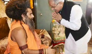 शराबबंदी पर रितेश्वर महाराज आज क्रोधित नजर आए. रितेश्वर महाराज ने कहा कि सरकार को इस पर विचार करना चाहिए कि शराब से लाखों घर बर्बाद होते हैं : रायपुर (छ.ग) ।