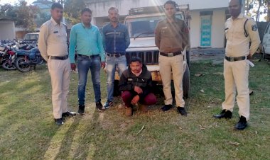 अवैध कोयला के कारोबार के विरूद्व सूरजपुर पुलिस की एक और कार्यवाही ...डेढ़ टन कोयला व परिवहन में प्रयुक्त पिकप वाहन जप्त, 1 आरोपी गिरफ्तार..