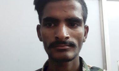 CG: छोटे भाई ने बड़े भाई पर चाकू से किया जानलेवा हमला.... मोबाइल चलाने के विवाद में चाकूबाजी.... ​​छोटे भाई ने बड़े भाई को मारा चाकू तो अतड़ियां आ गईं बाहर.... गिरफ्तार......