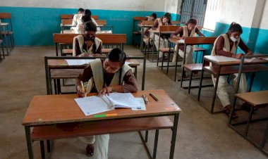 बुढ़ीखार हाई स्कूल में 12 बोर्ड की परीक्षा की शुरुवात हुई शांतिपूर्व शत प्रतिशत विद्यार्थी रहे उपस्थित पढ़े पूरी खबर