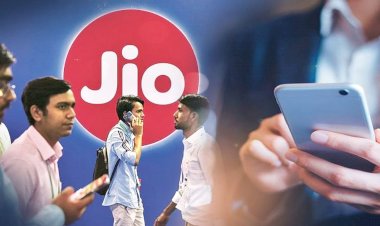 Jio लाया सबसे सस्ता स्मार्टफोन.... फीचर्स जानकर खुश हो जाएंगे.... कीमत सिर्फ इतनी.... जानिए स्मार्टफोन की यूनिक बातें.....