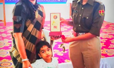 रक्षा को मिला सुरक्षा सखी सम्मान