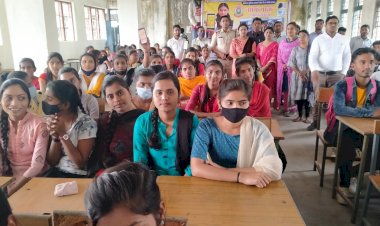 CG BEMETARA:शासकीय महाविद्यालय साजा में बेमेतरा पुलिस के द्वारा
