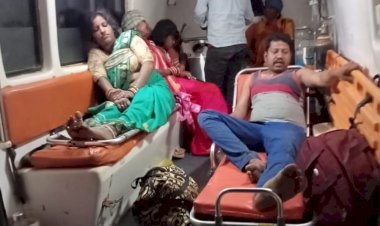 CG- सड़क हादसा.... आल्टो कार अनियंत्रित होकर पलटी....बच्चे , सहित एक ही परिवार के 7 घायल....  छट्ठी  कार्यक्रम में शामिल होकर वापस लौट रहा थे.....108 की मदद से जिले अस्पताल में भर्ती किया गया...