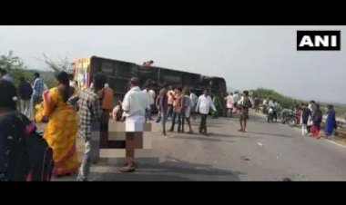 Karnataka: 60 यात्रियों से भरी बस पलटी, भीषण हादसे में आठ की मौत, बीस से अधिक घायल।