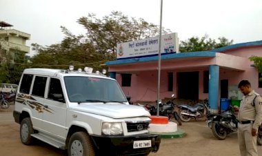 CG:बेमेतरा जिले की बड़ी खबर ग्राम बैजी में तहसीलदार के गाड़ी को सामने से ट्रक ने मारी ठोकर....बाल-बाल बचे सहासपुर लोहारा तहसीलदार व चालक..सिटी कोतवाली क्षेत्र का मामला