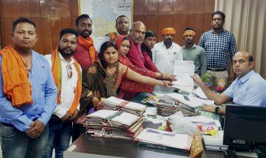 ब्रेकिंग न्यूज़: उतई पुरई रोड के पास स्थित शराब दुकान को हटाने की मांग.......भारतीय जनता पार्टी उतई मंडल के कार्यकर्त्ताओं  के द्वारा आज  दुर्ग कलेक्टर को सौंपा ज्ञापन......