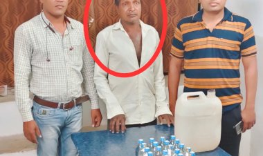 पचपेड़ी पुलिस द्वारा अवैध शराब बिक्री करने वालो पर लगातार की जा रही कार्यवाही अवैध रूप से बिक्री हेतू देशी प्लेन शराब एवं अवैध महुआ शराब कुल मात्रा 12.780 लीटर के साथ एक आरोपी सोनसरी से शोभा गोंड गिरफ्तार पढ़े पूरी खबर