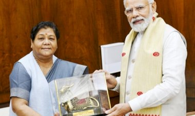 छत्‍तीसगढ़ की राज्यपाल अनुसुईया उइके ने पीएम मोदी से बस्तर और सरगुजा संभाग के लिए माँगा विशेष पैकेज.