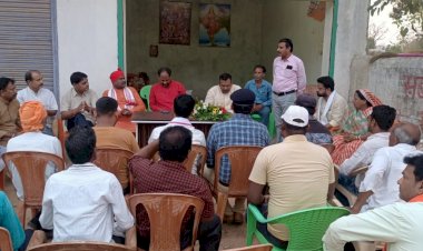 भैयाथान के एक दिवसीय प्रवास पर पहुँचे भाजपा संगठन मंत्री पवन साय,कार्यकर्ताओं को किया चार्ज ...