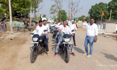 मनरेगा कर्मचारीयों ने दो सूत्रीय मांगो को लेकर  किया जिला स्तरीय बाइक रैली
