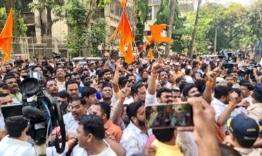 मुंबई लाइव: निर्दलीय सांसद नवनीत राणा आमने-सामने और शिवसैनिक, हनुमान चालीसा पाठ को लेकर हंगामा।
