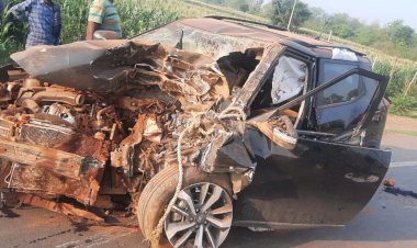 CG- 2 दोस्तों की मौत: दर्दनाक सड़क हादसा.... तेज रफ्तार कार सडक़ किनारे ईंटभट्ठे से टकराई…कार के परखच्चे उड़े… 2 युवक की दर्दनाक मौत....