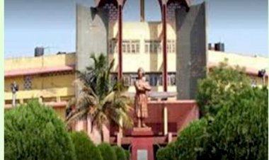 शिक्षाविद्  नाराज होकर बोले: रविशंकर शुक्ल विश्वविद्यालय मे   कुर्क कार्यवाई विश्वविद्यालय की प्रतिष्ठा पर चोट.