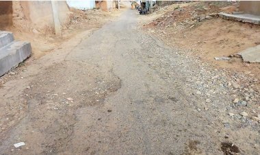 प्रधानमंत्री ग्राम सड़क हो गई जर्जर ,ग्रामीणों ने की मरम्मत कराए जाने की मांग।