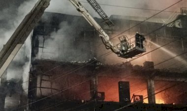 मौत का तांडव :  भीषण अग्निकांड , 26 लोगों की मौत , CCTV गोदाम से भड़की आग…बिल्डिंग में आग से 26 की मौत…अब भी 30-40 लोग फंसे, स्टेशन के पास हादसा…रेस्क्यू ऑपरेशन जारी…