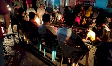 दर्री पुलिस ने चलित थाने में सुनी लोगो की समस्याएं