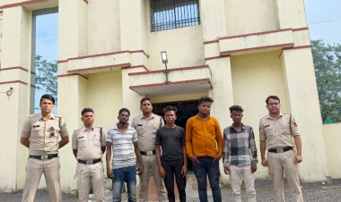 कुसमुण्डा पुलिस की बड़ी कार्यवाही चोरी के आरोपी हुए गिरफ्तार.............................. एसईसीएल के पानी फिल्टर प्लांट से पानी सप्लाई पाईप................................ तांबा तार एवं अन्य सामग्री की चोरी करने वाले 04 आरोपी गिरफ्तार........................
