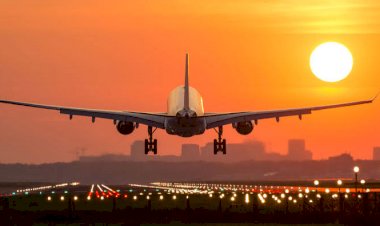 Airline Fined: दिव्यांग बच्चे को नहीं दी फ्लाइट में चढ़ने की इजाजत.... एयरलाइंस पर 5 लाख का जुर्माना.... डीजीसीए ने लगाई कड़ी फटकार.... एयरलाइंस ने खराब किया माहौल.... नोटिस भी जारी......