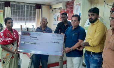 जिला प्रशासन के सहयोग से कुकरीचोली
की मंजू कुजूर को बीमा क्लेम राशि प्राप्त करने में हुई सहूलियत,पढ़े पूरी जानकरी....