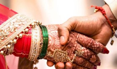 CG- 'नाराज फूफा' शादी में बाधा: फूफा की वजह से प्रेमी-प्रेमिका की नहीं हो रही थी शादी…. कमरे में बंद किया.... मोबाइल छीना.... फिर जो हुआ.... ऐसे बनी जोड़ी…..