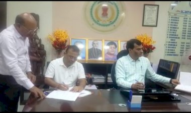 नए कलेक्टर श्री जनमेजय महोबे ने कार्यभार ग्रहण किया, कलेक्टर श्री रमेश कुमार शर्मा हुए कार्यमुक्त