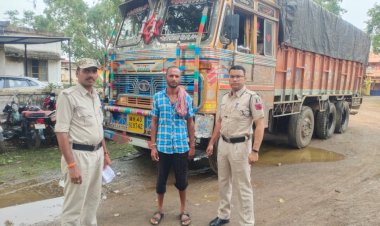 अवैध कबाड़ पर सरायपाली पुलिस की तीसरी बड़ी कार्यवाही लाखो के अवैध कबाड़  के साथ 01 आरोपी पुलिस की गिरफ्त में पढ़े पूरी खबर