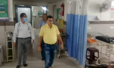 कटघोरा के सामुदायिक स्वास्थ्य केंद्र का कलेक्टर संजीव झा ने किया औचक निरीक्षण,अस्पताल में मरीजों के इलाज के लिए उपलब्ध स्वास्थ्य सुविधाओं का लिया जायजा,जल्द मिलेगा ये सुविधा,नहीं लगाना होगा कोरबा का चक्कर.....
