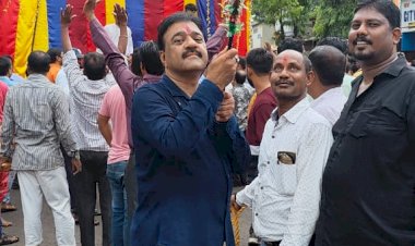 संसदीय सचिव रेखचंद जैन बाहुड गोंचा के अवसर पर रथयात्रा में शामिल हो विधि विधान से पूजा अर्चना की