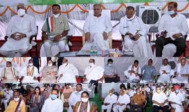 CG कांग्रेस विधायक दल की बैठक कल : मुख्यमंत्री ने बुलाई विधायक दल की बैठक … सामने है विधानसभा सत्र, TS का पंचायत से इस्तीफा देने के बाद अब आगे क्या?….मंत्री टीएस सिंहदेव सहित कई मुद्दों पर होगी चर्चा….