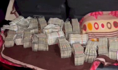 BIG NEWS : कांग्रेस के 3 विधायकों के पास से मिले करोड़ों रूपये कैश....काउंटिंग के लिए मंगाई मशीन…पुलिस ने लिया हिरासत में....मचा हड़कम्प…जाँच में जुटी पुलिस….