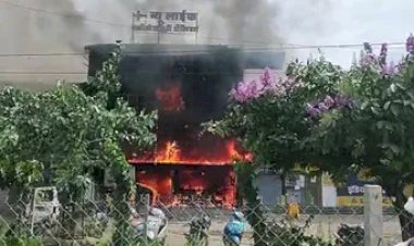 10 मरीजों की जलकर मौत : मल्टीस्पेशलिटी हॉस्पिटल में लगी भीषण आग, देखते ही देखते जल गये 10 मरीज...मची अफरातफरी, आग पर काबू पाने का काम जारी…देखे रोंगटे खड़े कर देने वाला विडियो….