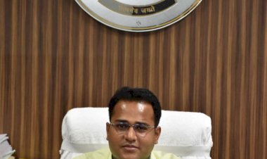 कलेक्टर ऋतुराज रघुवंशी ने भारी वर्षा की चेतावनी को ध्यान में रखते हुए आपदा प्रबंधन की तैयारी रखने के दिए निर्देश, कलेक्टर ने लोगों से की अपील- बारिश के दिनों में रखे सावधानी, कंट्रोल रूम और नोडल अधिकारी का नम्बर जारी.....